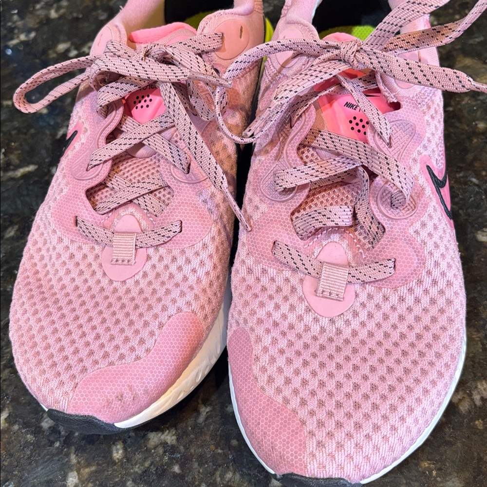 Like New Nike renew 2 trainers! Women’s 7 - Picture 6 of 10